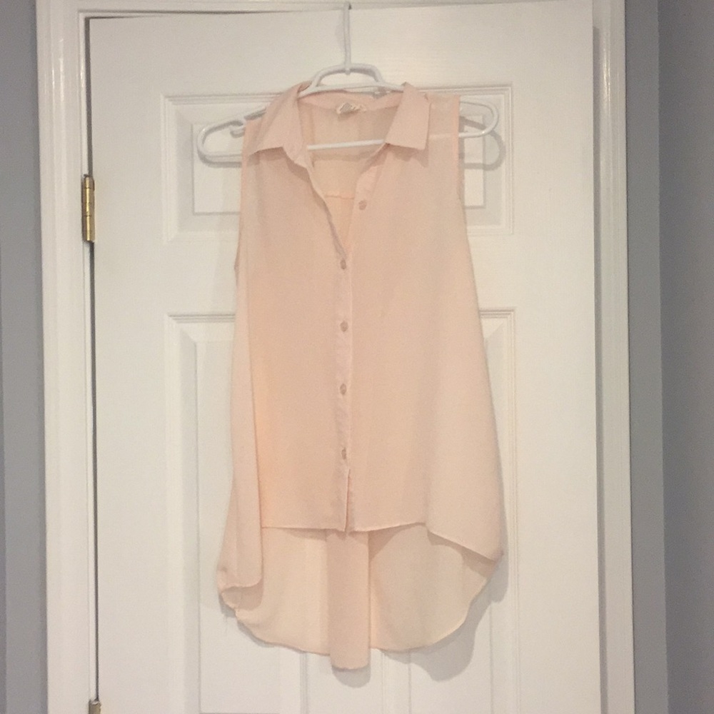 Sleeveless button down blouse
